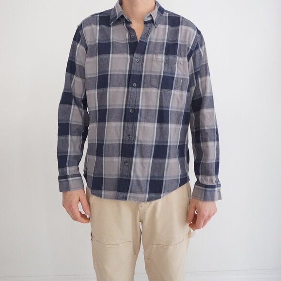 Vintage Eddie Bauer Navy Gray Plaid Cotton Outdoor Button Down Shirt Large - Picture 1 of 10